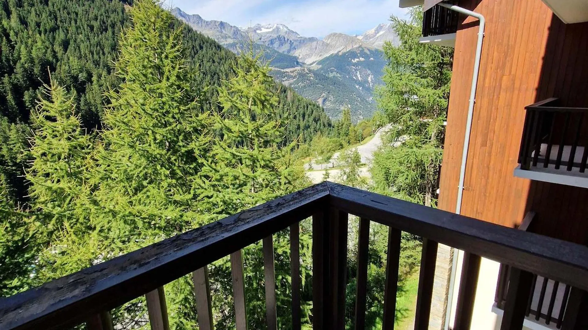 Appartement 2 Pieces, Idealement Situe, A 30M Des Pistes Et Des Commerces. - Fr-1-265-315 Modane Apartment